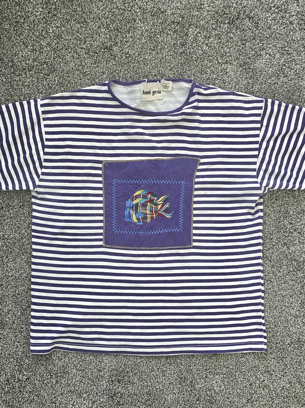 stripped cotton tee w/ embroiderd fish patch